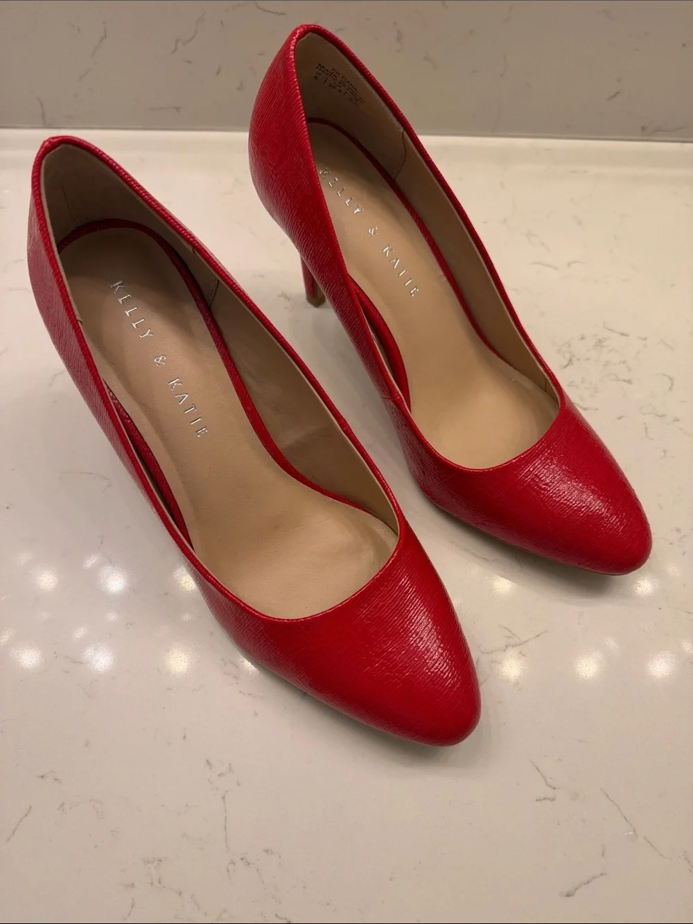 Kelly & Katie Red Pointed-Toe Mid Heel Pumps